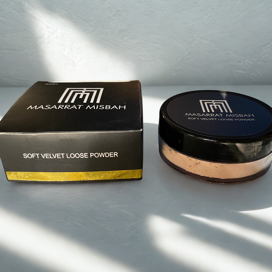 Masarrat Misbah Soft Velvet Loose Powder – Smooth Skin Finish & Brightening Face Powder